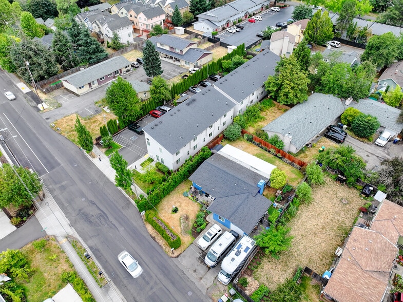 More Photos Of 17345 SW Blanton St, Beaverton Apartments For Sale