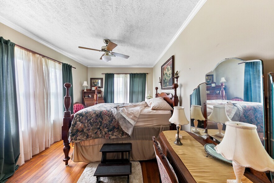 More Photos Of 2222 N Main St, Highlands Land For Sale