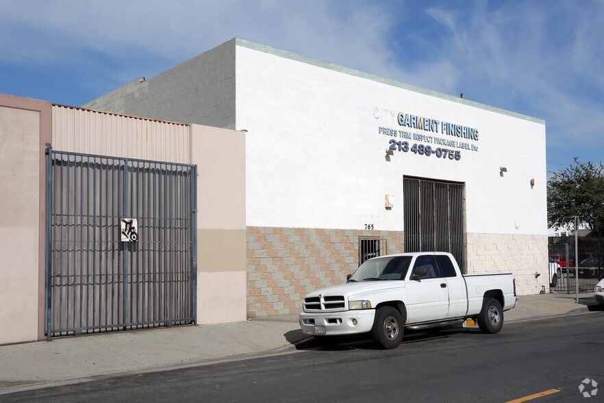 More Photos Of 765 Stanford Ave, Los Angeles Warehouse For Lease