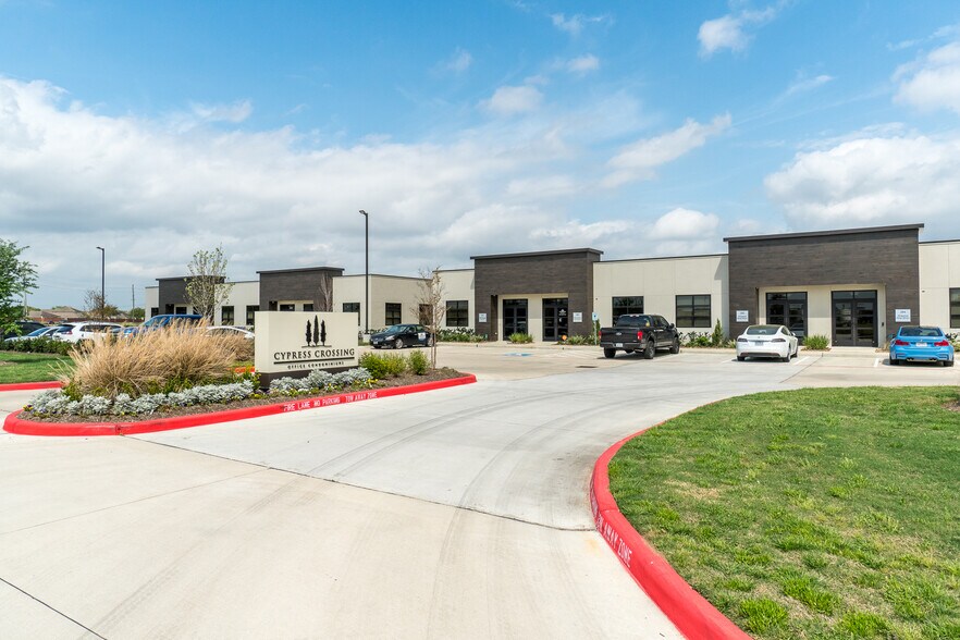 More Photos Of 8118 Fry Rd, Cypress Unknown For Lease