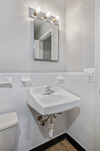 More Photos Of 5700 Leslie Ave, Nashville Apartments For Sale