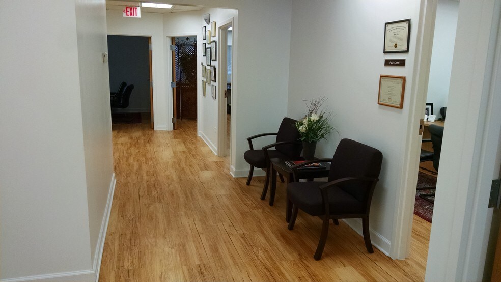 More Photos Of 1N131 County Farm Rd, Winfield Office For Sale