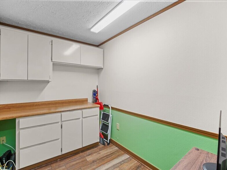 More Photos Of 1452 Bellaire Ln NE, Palm Bay Freestanding For Sale