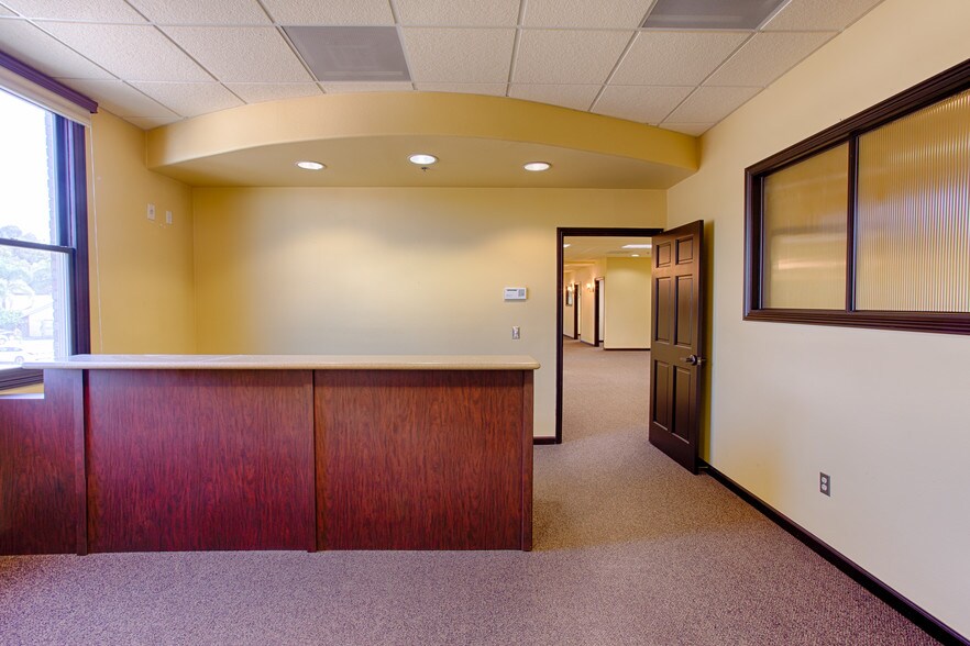More Photos Of 41911 5th St, Temecula Office For Lease
