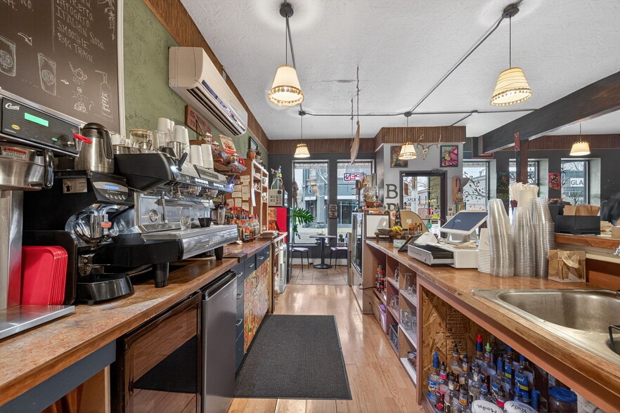 More Photos Of 502 N Main St, Pocatello General Retail For Sale