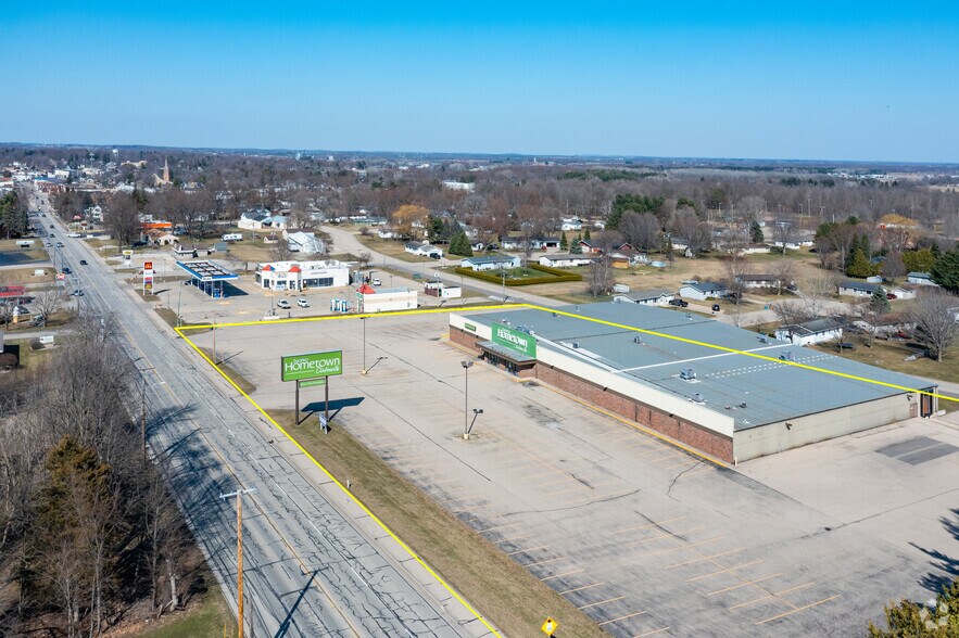 More Photos Of 291 S Main St, Clintonville Freestanding For Sale