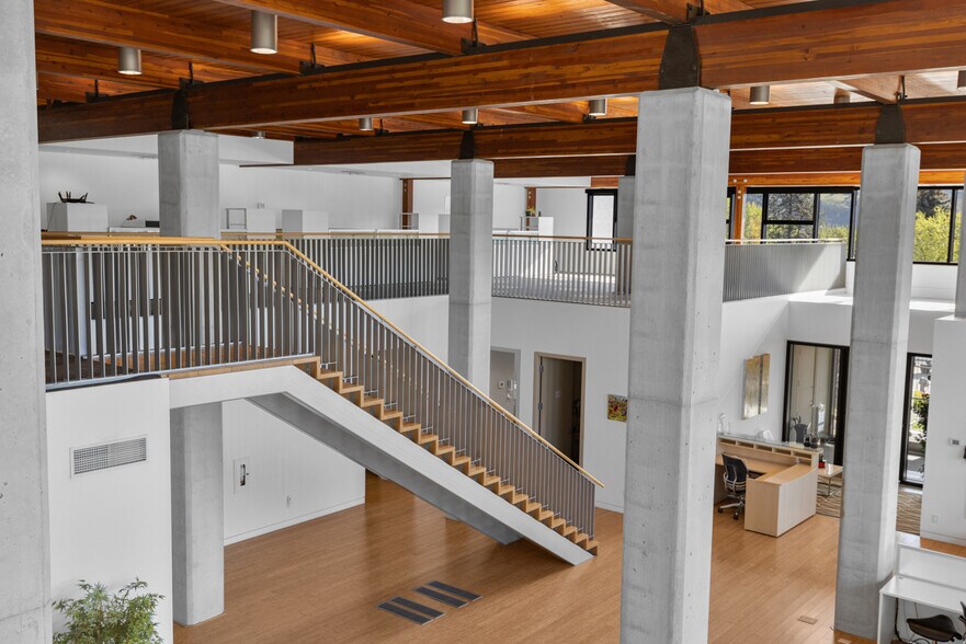 More Photos Of 9611 Highway 97, Lake Country Loft Creative Space For Sale