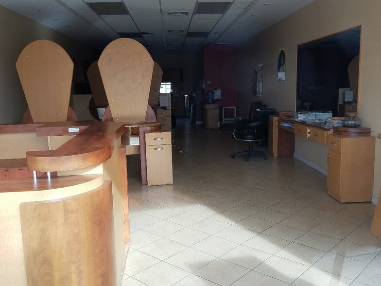 More Photos Of 1358-1360 Willis Ave, Albertson Freestanding For Sale