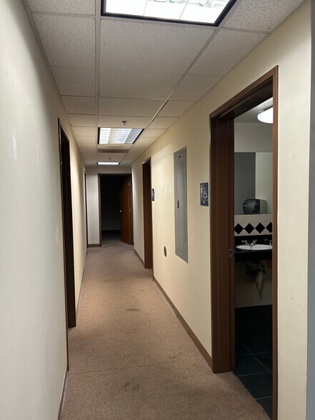 More Photos Of 417 E Huntington Dr, Monrovia Research And Development For Lease