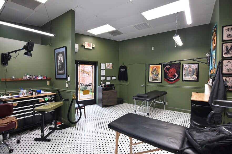 More Photos Of 4010 Hillsboro Pike, Nashville Garden Center For Lease