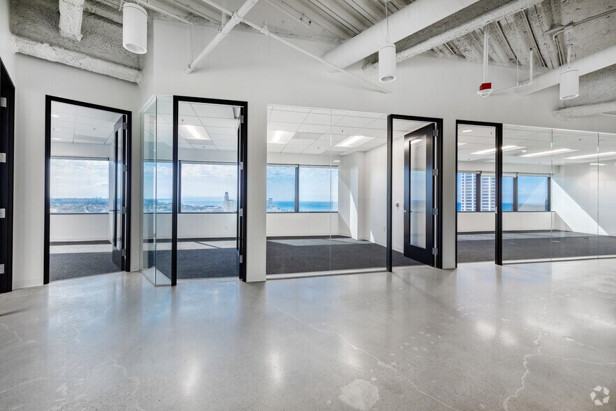 More Photos Of 401 Wilshire Blvd, Santa Monica Office For Lease