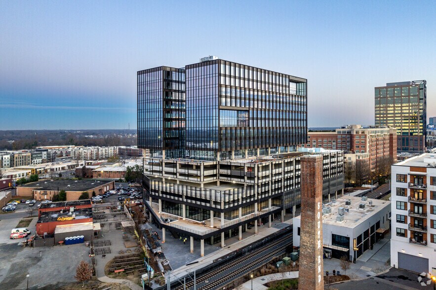 More Photos Of 2151 Hawkins St, Charlotte Office For Lease