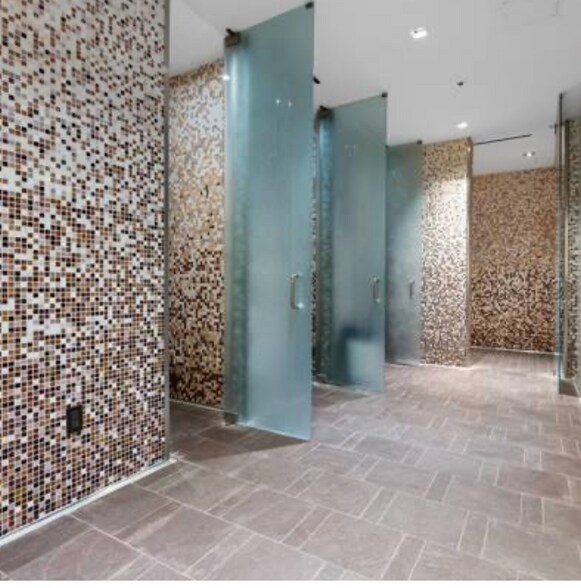 More Photos Of 4381 W Flamingo Rd, Las Vegas Hotel For Lease