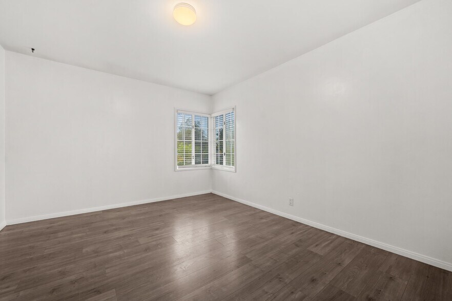 More Photos Of 2117 Stewart St, Santa Monica Apartments For Sale