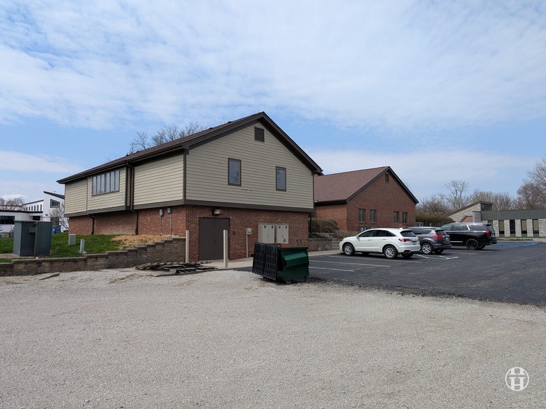 More Photos Of 8701 Founders Rd, Indianapolis Office For Sale