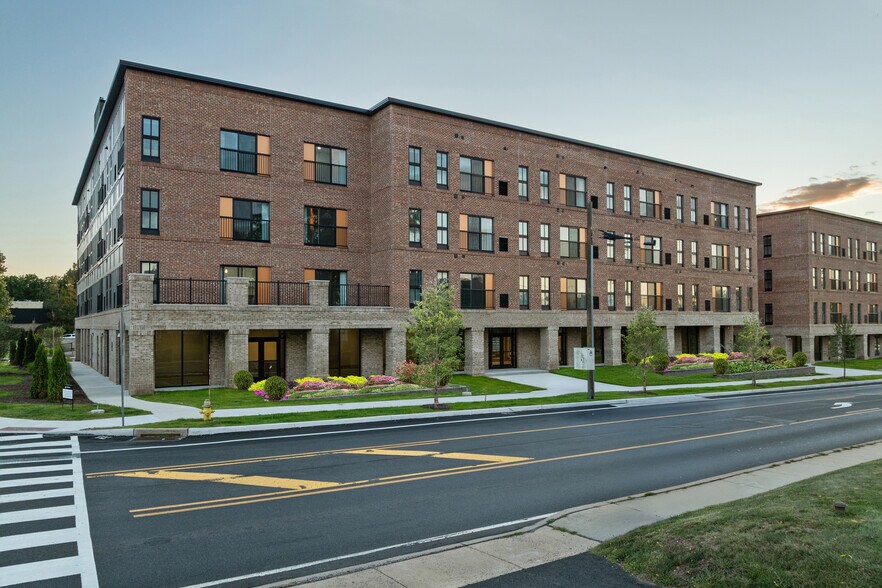 Primary Photo Of 144 N Main St, Dublin Apartments For Lease