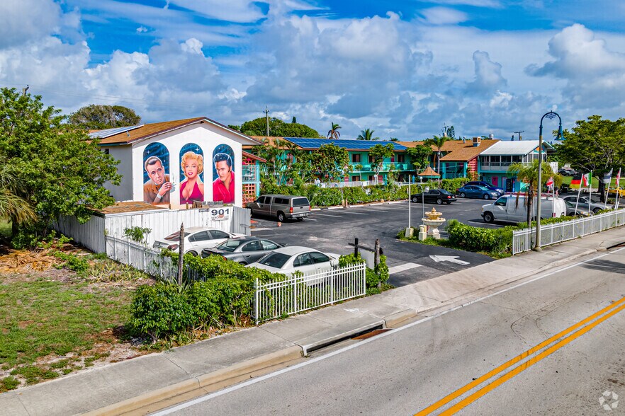 More Photos Of 901 S Federal Hwy, Lake Worth Hotel For Sale