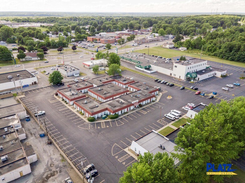 More Photos Of 25 N Canfield Niles Rd, Youngstown Loft Creative Space For Lease