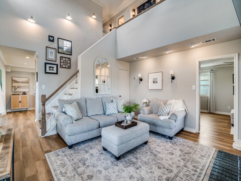More Photos Of 1840 County Road 4309 N, Greenville Flex For Sale