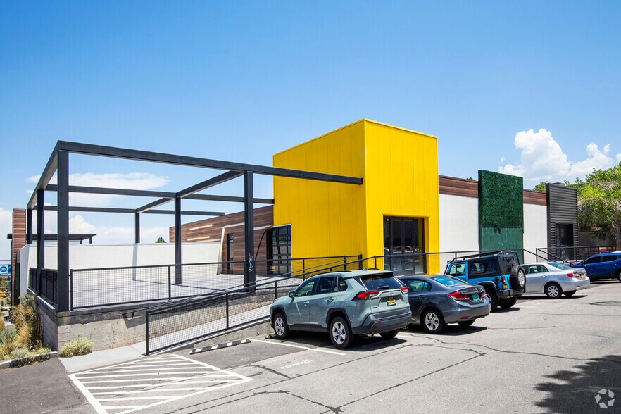 More Photos Of 2500 Yale Blvd SE, Albuquerque Storefront Retail Office For Lease