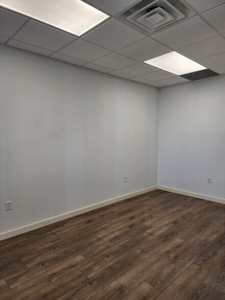 More Photos Of 503 E Palm Valley Blvd, Round Rock Medical For Lease