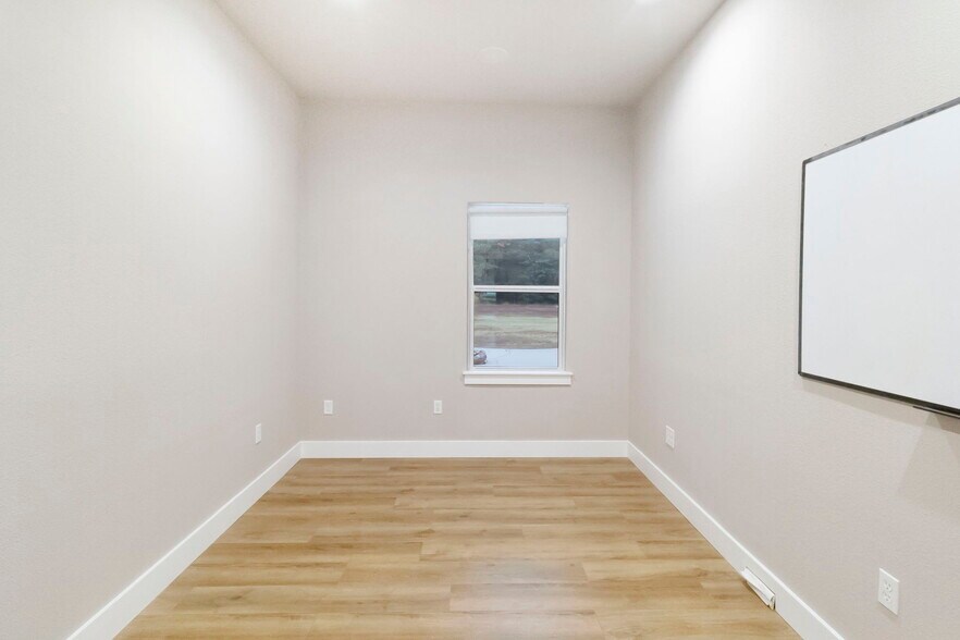More Photos Of 7899 US Highway 190 W, Livingston Office Residential For Sale