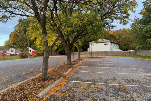 More Photos Of 1070 North Ave, Burlington Bank For Lease