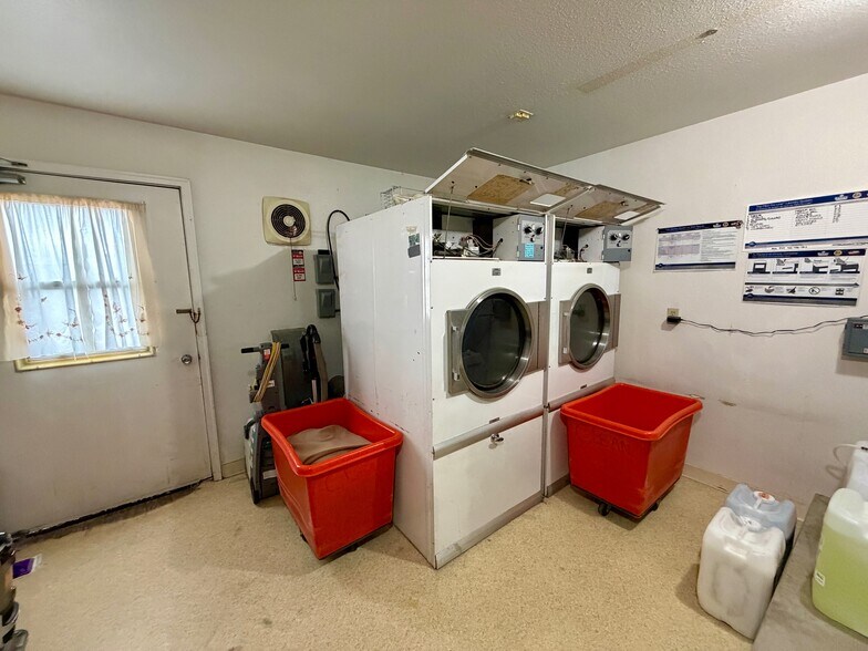 More Photos Of 1150 N Main St, Deer Lodge Hotel For Sale