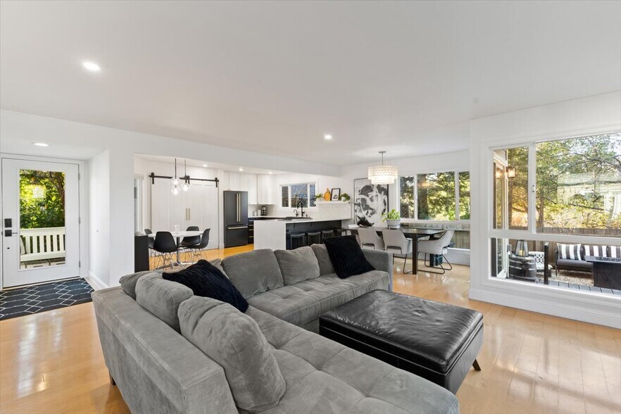 More Photos Of 1337 Creekside Ct, Healdsburg Multifamily For Sale