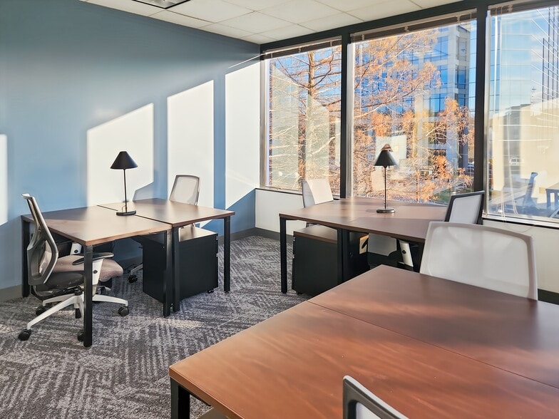 More Photos Of 2 Cityplace Dr, Creve Coeur Coworking Space