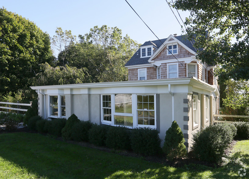 Primary Photo Of 1833 Main Rd, Riverhead Storefront Retail Residential For Lease