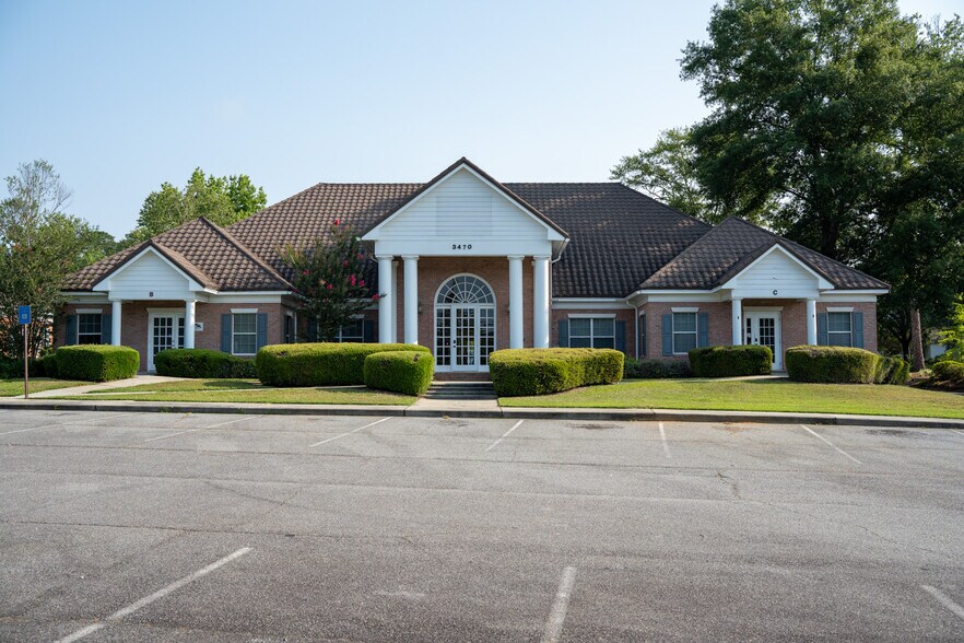 More Photos Of 3470 N Valdosta Rd, Valdosta Office For Lease