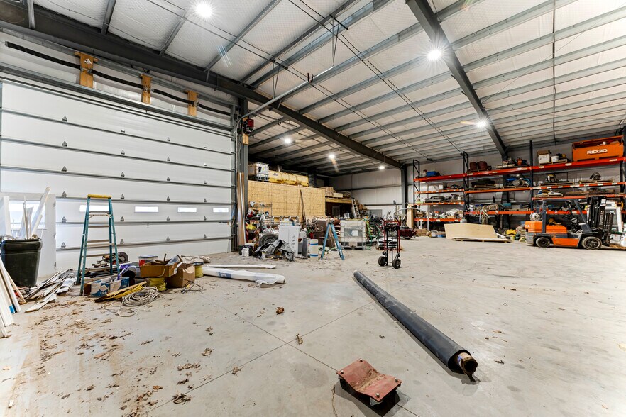 More Photos Of 935 W Cypress St, Kennett Square Flex For Sale