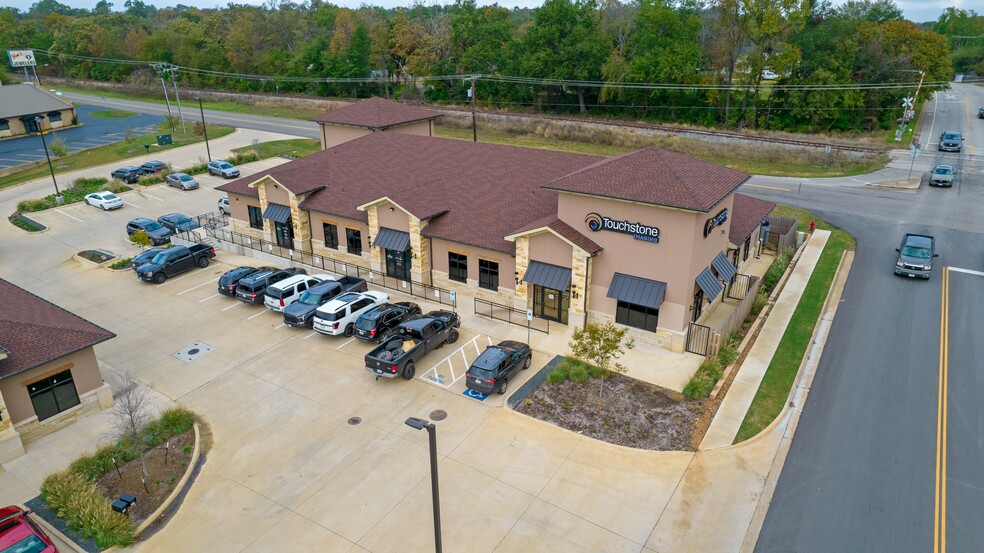 Primary Photo Of 2019 Old Troup Hwy, Tyler Medical For Sale