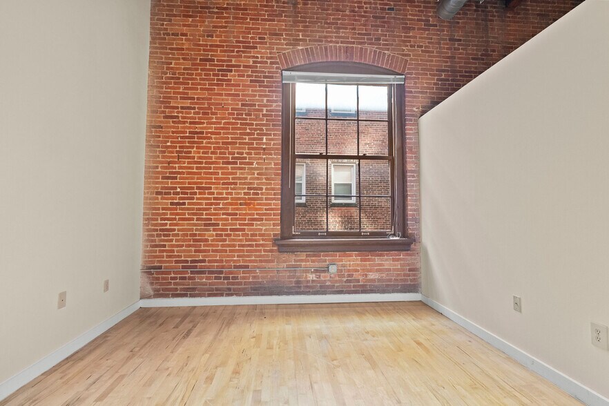 More Photos Of 1-49 N Howard St, Baltimore Unknown For Lease