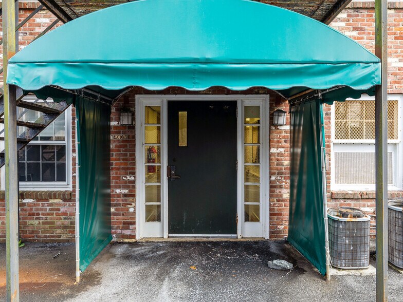 More Photos Of 805 High St, Westwood Medical For Lease