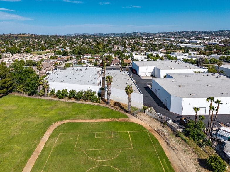 More Photos Of 491 Yorbita Rd, City of Industry Warehouse For Lease
