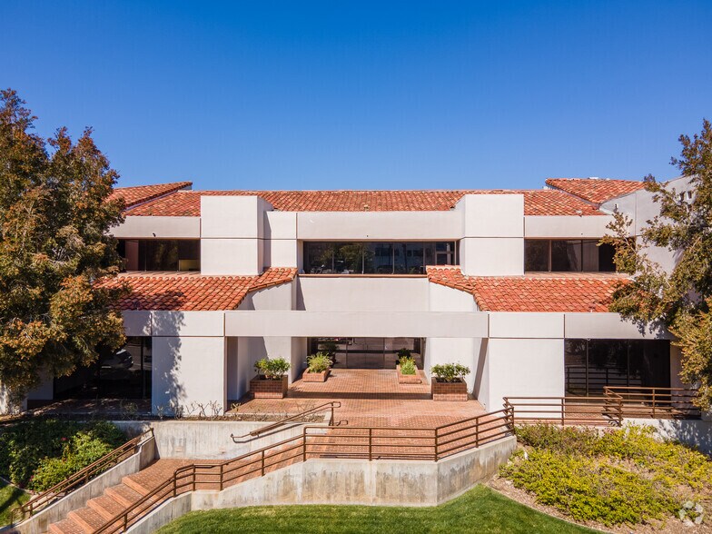 More Photos Of 23945 Calabasas Rd, Calabasas Office For Lease