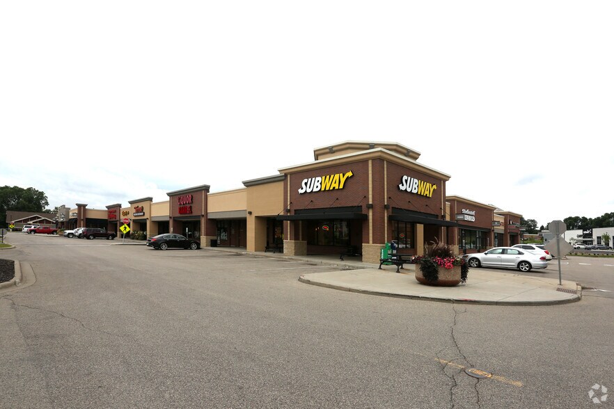 More Photos Of 750 Highway 110, Mendota Heights Storefront For Lease
