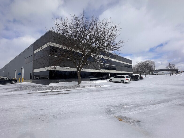 More Photos Of 4595 Broadmoor Ave SE, Grand Rapids Light Manufacturing For Lease