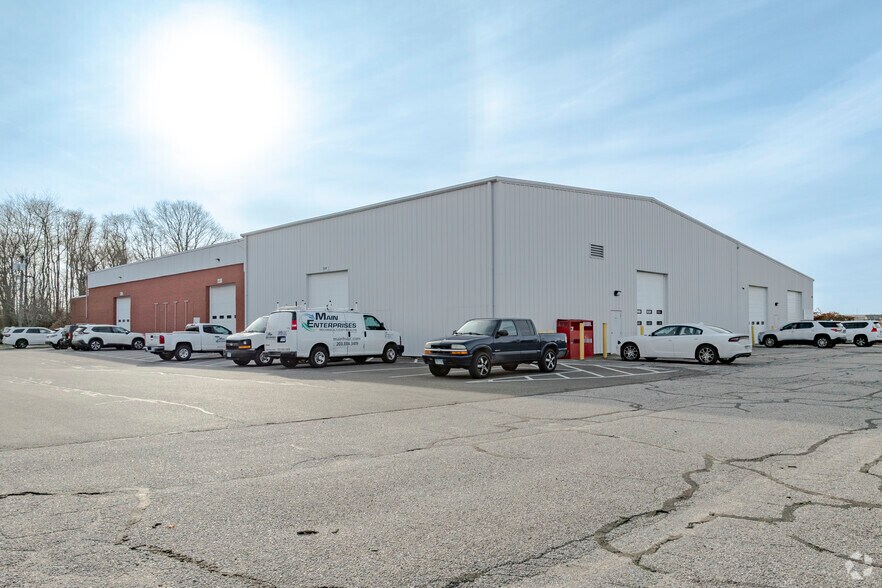 More Photos Of 1180 Stratford Rd, Stratford Manufacturing For Lease