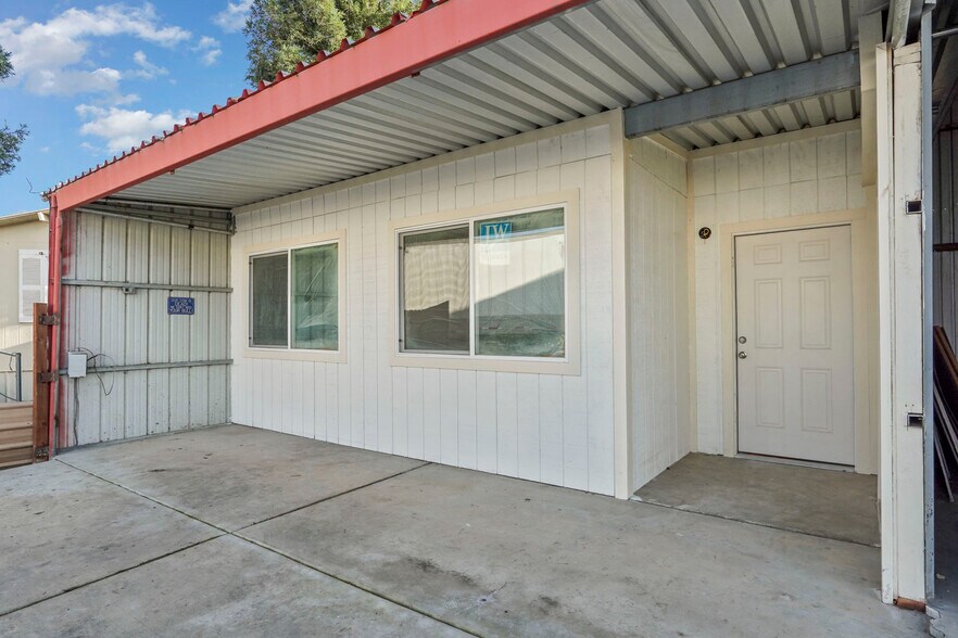 More Photos Of 10150 Mingo Rd, Galt Warehouse For Lease