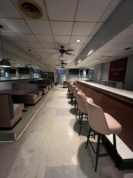 More Photos Of 7732 Frankstown Ave, Pittsburgh Bar For Sale