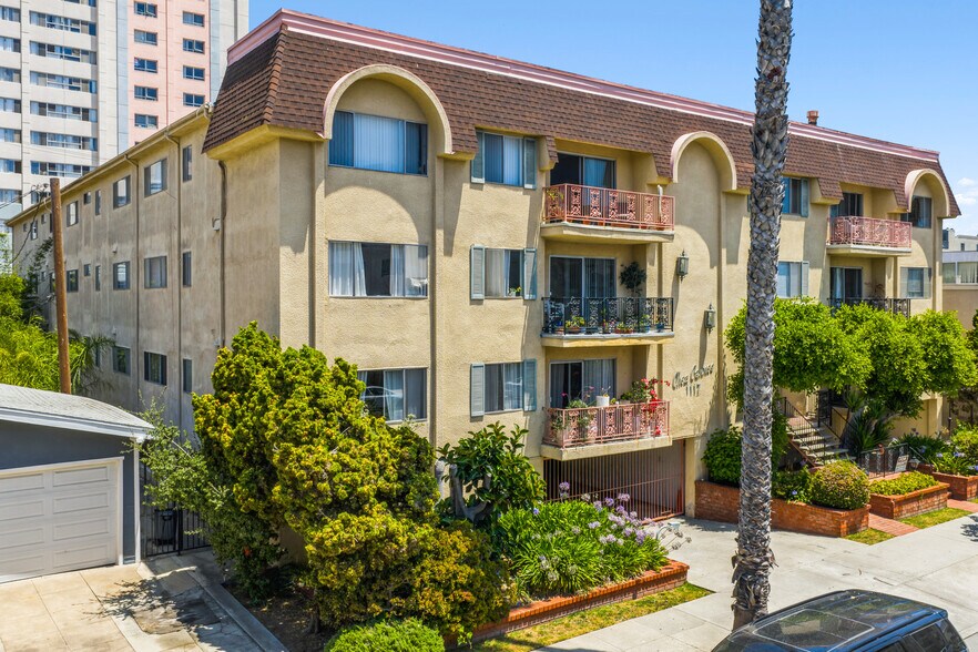 More Photos Of 1117 6th St, Santa Monica Apartments For Sale