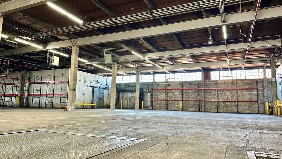 Primary Photo Of 200 Stewart Ave, Brooklyn Manufacturing For Lease