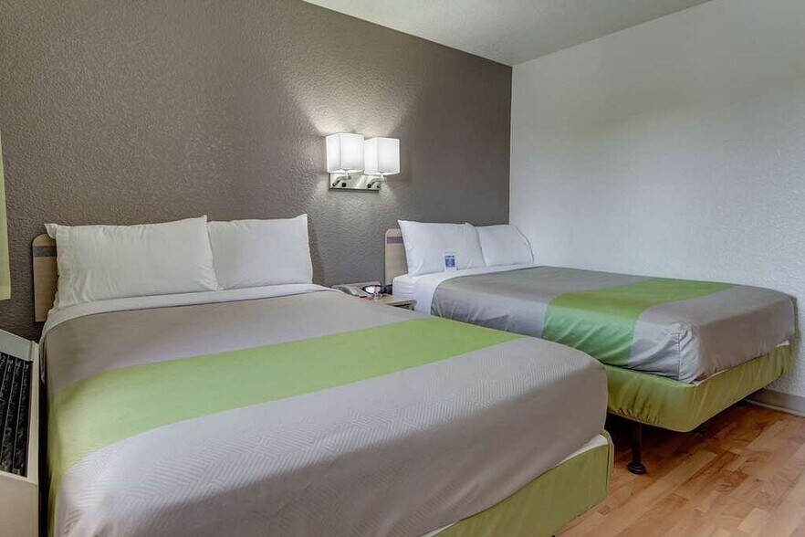 More Photos Of 11049 W Gateway Blvd, El Paso Hotel For Sale