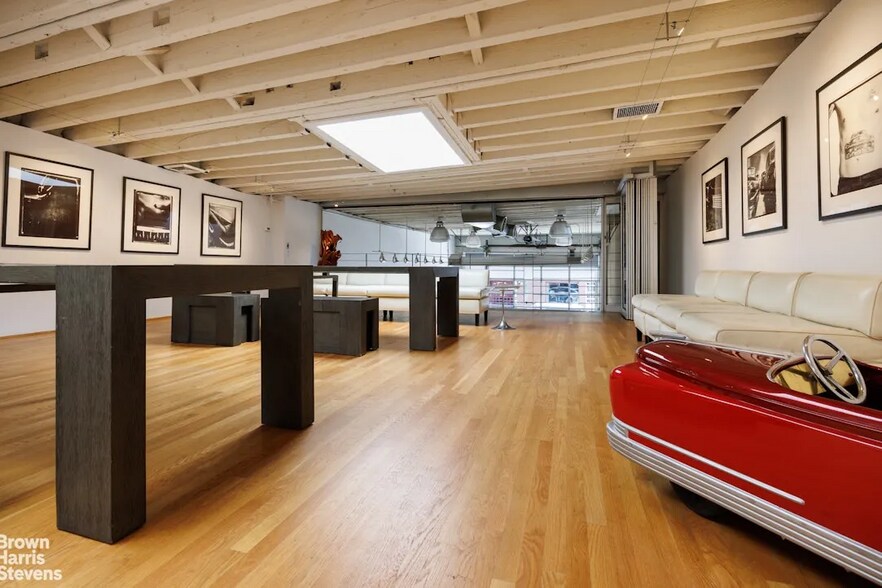 More Photos Of 137 Perry St, New York Office For Lease