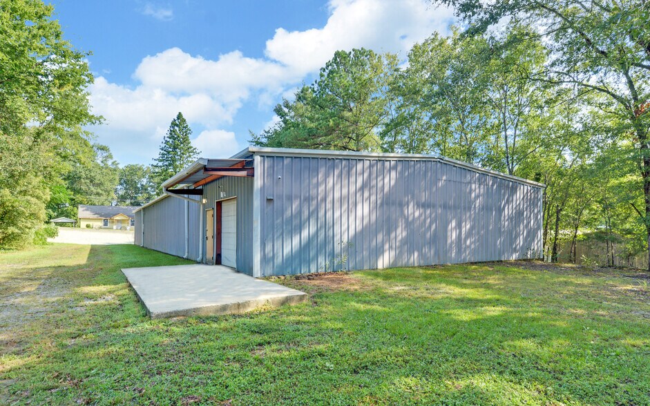 More Photos Of 250 E Currahee St, Toccoa Warehouse For Sale