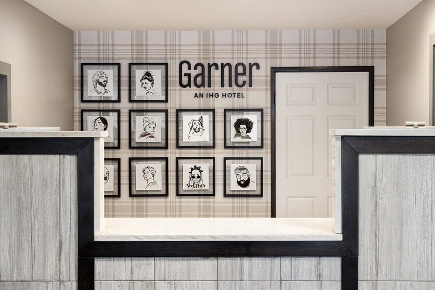 More Photos Of 230 Cracker Barrel Dr, Clarksville Hotel For Sale