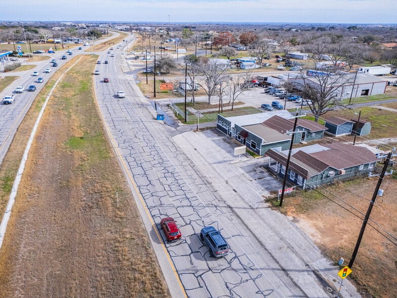 More Photos Of 7036 US Highway 87, San Antonio General Retail For Lease